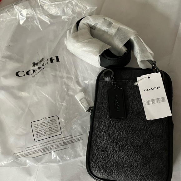 Coach Other - Coach Black Leather Men's Messenger Bag